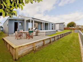 Sea Breeze - Whangamata Holiday Home